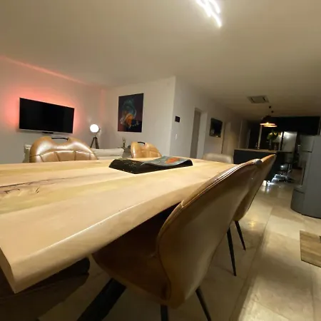 Paisible Avec Piscine Nyaraló Figeac